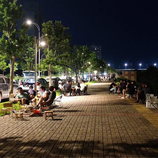 夜市擺攤賣什么賺錢(qián)成本又低（擺攤做什么賺錢(qián)成本又低）