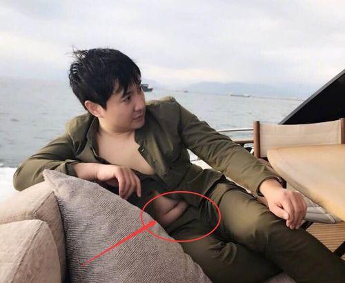腹肌真實發(fā)朋友圈圖片大全，發(fā)朋友圈的腹肌圖片