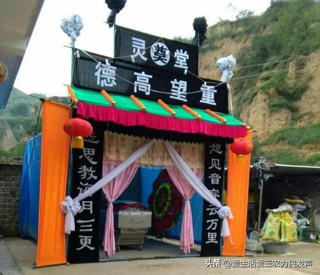 在農(nóng)村鄉(xiāng)鎮(zhèn)做什么能賺到錢呢（農(nóng)村鄉(xiāng)鎮(zhèn)干什么能賺錢）