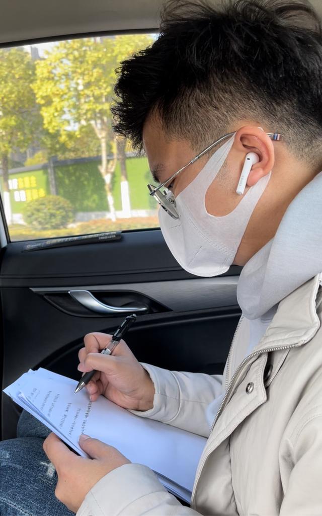 抖音要運營多久才能賺錢，抖音一般堅持多久可以做起來直播？