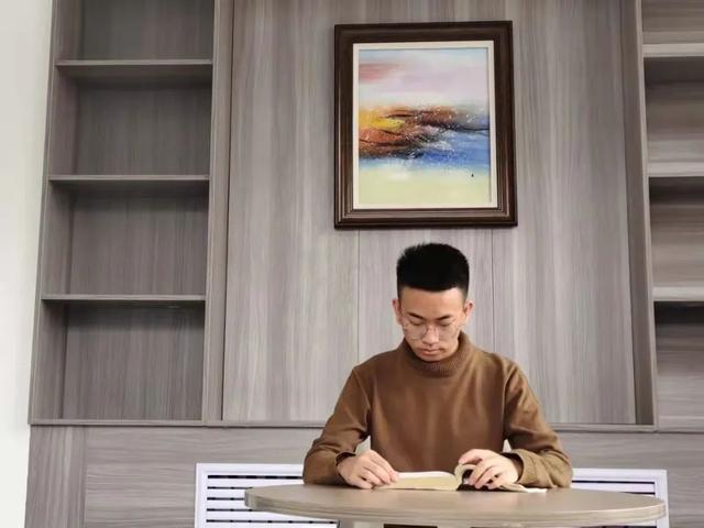 董格格視頻真實(shí)快手，快手董格格展示？