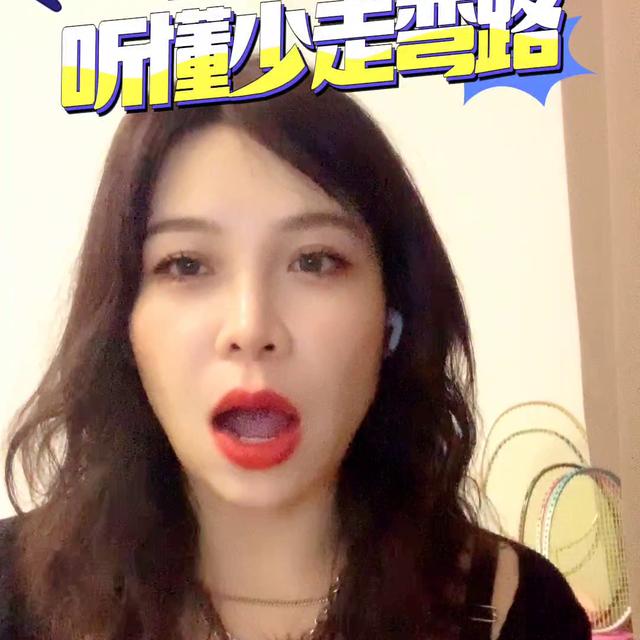 直播間背景墻設(shè)計(jì)圖片，直播間背景墻設(shè)計(jì)圖片大全？