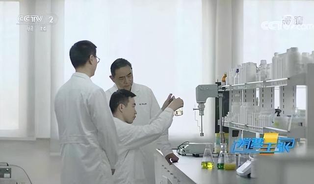 天貓小黑盒是正品嗎_（天貓小黑盒是不是正品）