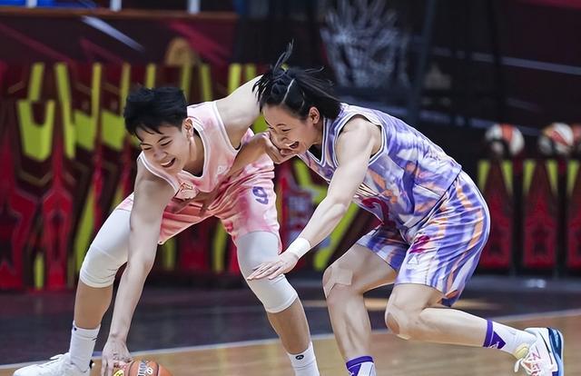 女籃直播中央5臺現(xiàn)場直播，中央cctv5今晚籃球比賽直播？