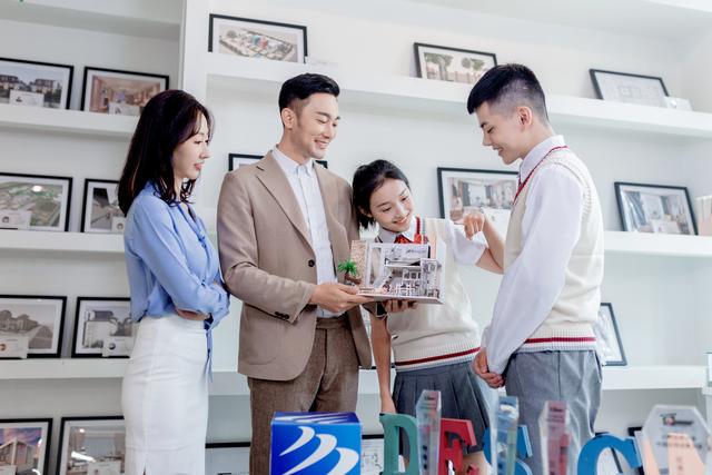 計(jì)算機(jī)什么專業(yè)賺錢，計(jì)算機(jī)專業(yè)的大學(xué)生怎么賺錢？
