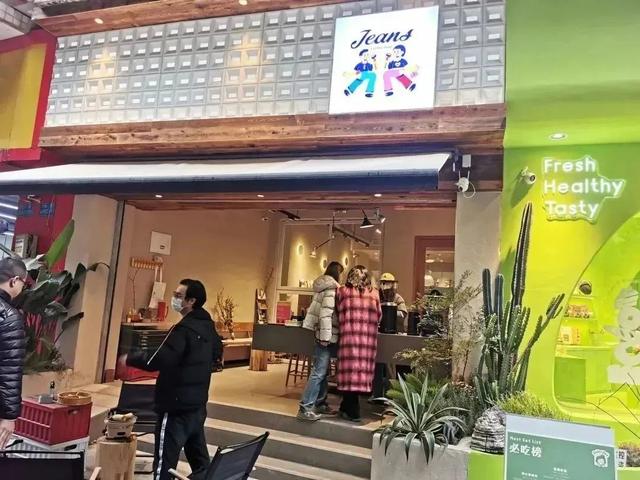 怎么把產品推給客戶，如何讓客戶喜歡你的產品a賦予知識和經驗的內涵？