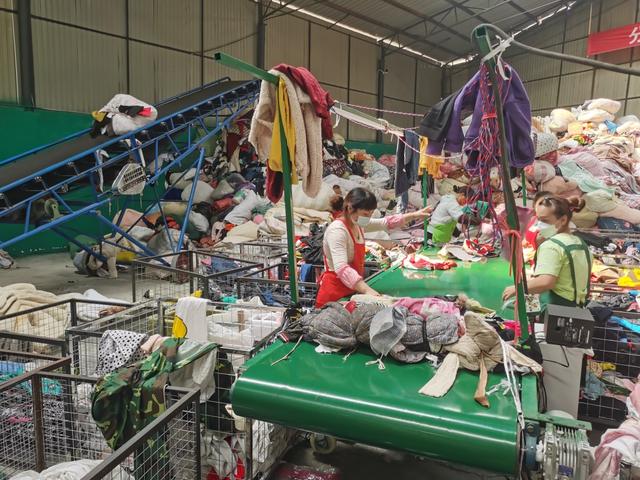 哪里回收舊衣服給錢，他們收舊衣服怎么賺錢的？