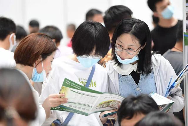 高考完學(xué)生兼職可以干什么，高考后做什么兼職工作？