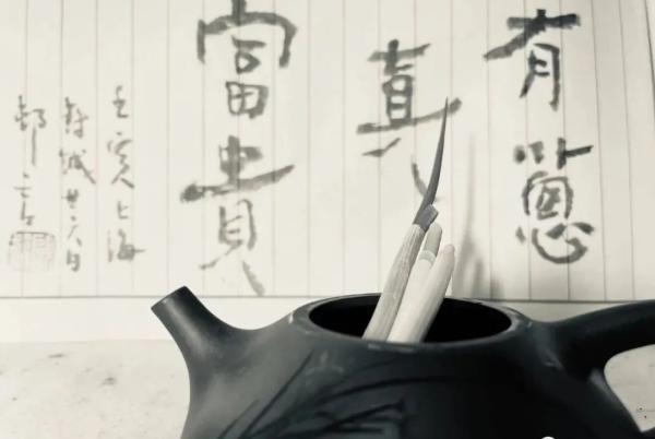繪賢居站長QQ（繪賢居李欣）