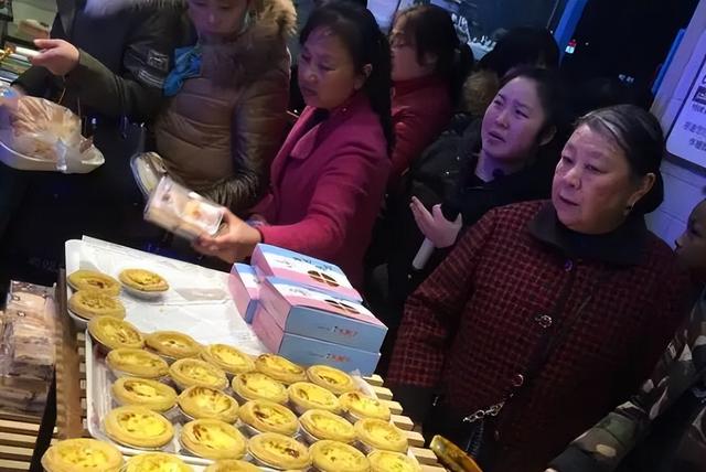 現(xiàn)在開蛋糕店賺錢嗎女生，開蛋糕店賺錢嗎？