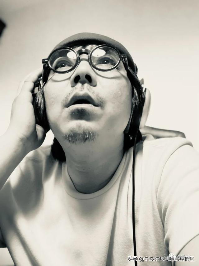 抖音很火的帶酒的歌詞，抖音很火的帶酒的歌詞是什么？