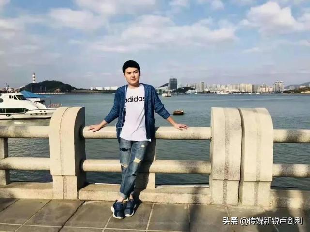 創(chuàng)業(yè)團(tuán)隊(duì)個(gè)人介紹怎么寫，創(chuàng)業(yè)計(jì)劃書團(tuán)隊(duì)成員介紹模板