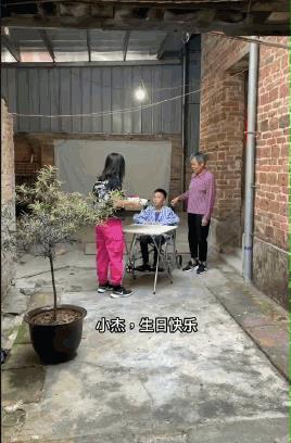 快手播放量購(gòu)買(mǎi)網(wǎng)站ios（快手播放量購(gòu)買(mǎi)網(wǎng)站0.01）