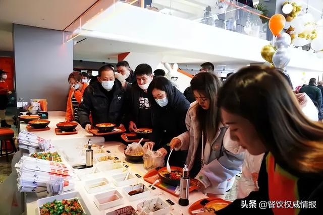 開麻辣燙店掙錢不，開麻辣燙店利潤大嗎？