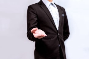 如何發(fā)朋友圈讓客戶主動找你，如何發(fā)朋友圈讓客戶主動找你的句子？
