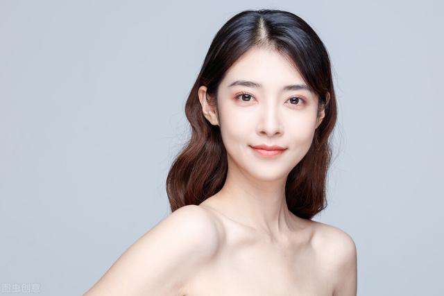 抖音里聽聞遠方有你女生版是誰唱的，聽聞遠方有你抖音女生歌曲？
