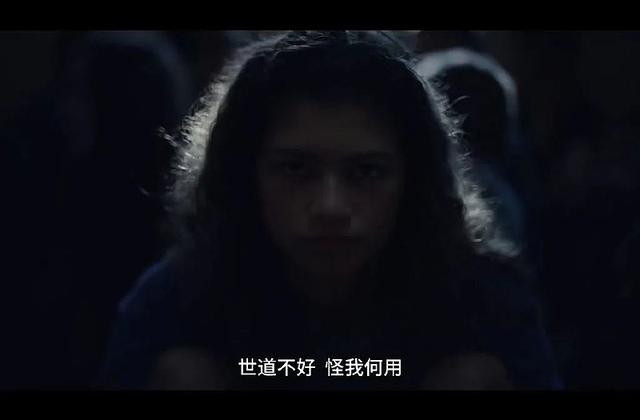 抓馬是什么意思，dramatically是什么意思？