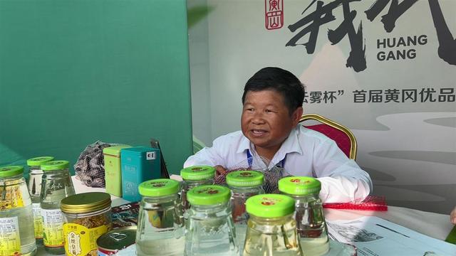 抖音網(wǎng)紅小男孩圖片大全，抖音上火的小男孩的照片？