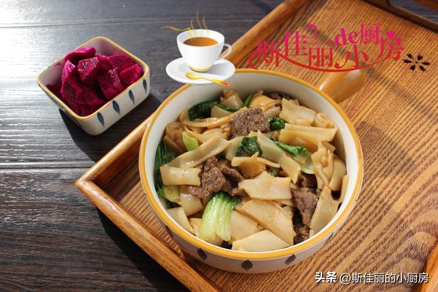中午吃飯發(fā)朋友圈的句子和圖片，午餐發(fā)朋友圈的句子和圖片？