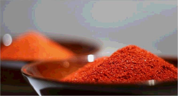 炒菜用的紅油是什么油（飯店里的紅油是什么油）