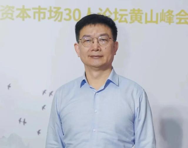 創(chuàng)新創(chuàng)業(yè)的35個(gè)問(wèn)題是什么呢，提幾個(gè)關(guān)于創(chuàng)新創(chuàng)業(yè)的問(wèn)題？