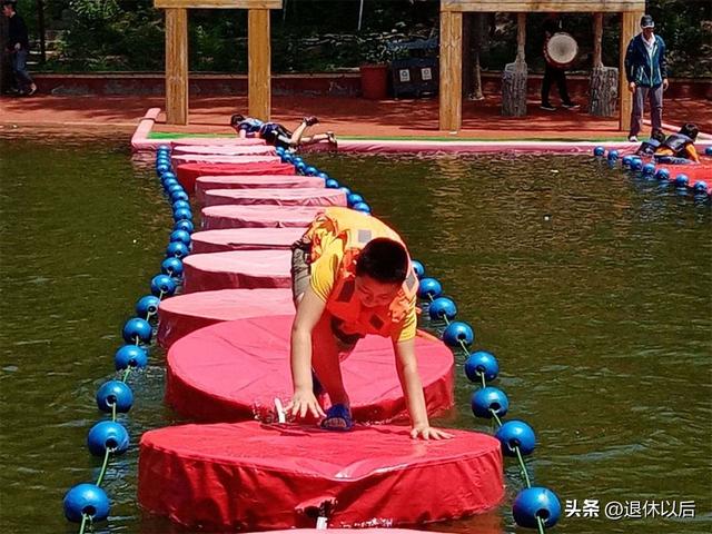 適合游樂場發(fā)朋友圈的句子帶小孩，適合游樂場發(fā)朋友圈的句子帶小孩玩？