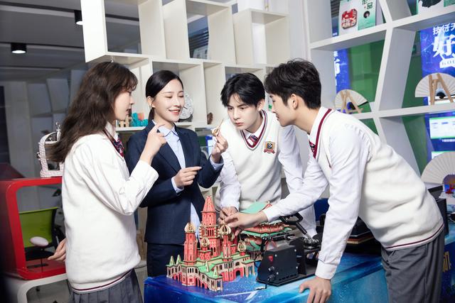 計(jì)算機(jī)什么專業(yè)賺錢，計(jì)算機(jī)專業(yè)的大學(xué)生怎么賺錢？