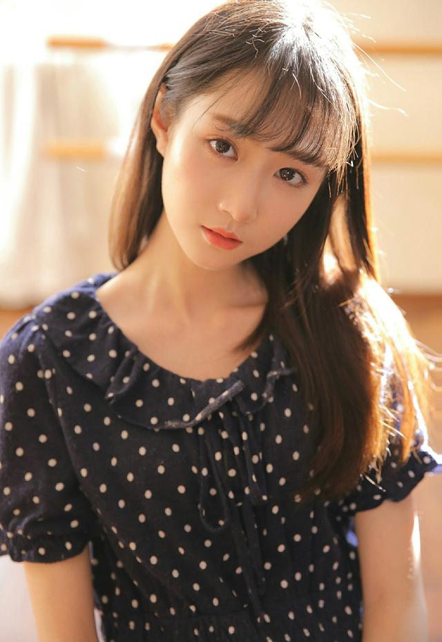 男人發(fā)朋友圈吸引女生的句子，男人發(fā)朋友圈吸引女生什么意思？