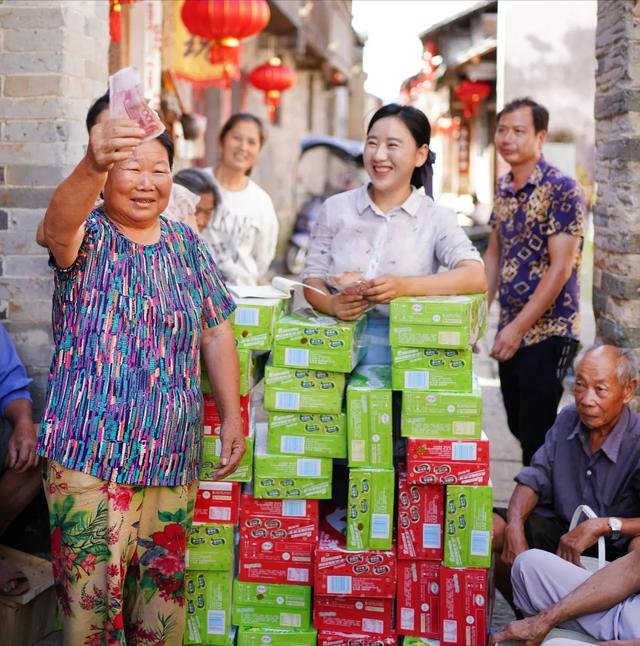 快手100萬(wàn)粉絲一天收入多少（快手一百萬(wàn)粉絲的收入）