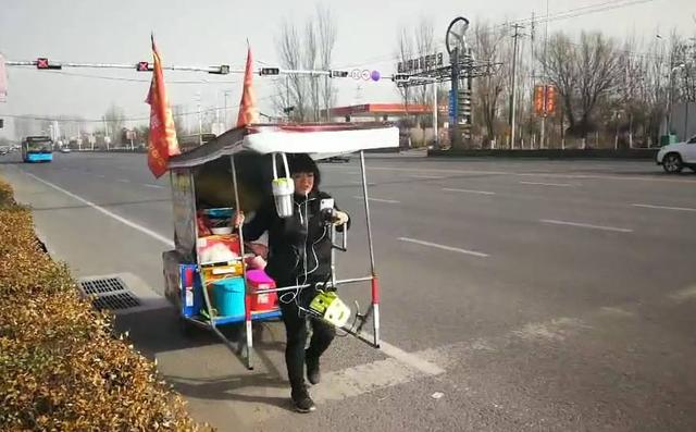 徒步西藏直播靠什么掙錢的呢（徒步西藏直播靠什么掙錢的呀）
