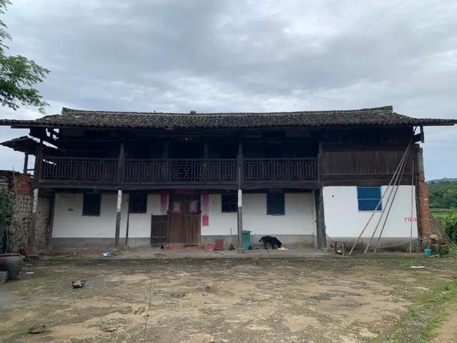 喬遷之喜朋友圈怎么發(fā)邀請(qǐng)函圖片，喬遷之喜朋友圈怎么發(fā)邀請(qǐng)函呢？