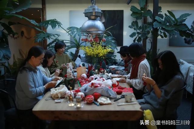 看完這幾位媽媽的朋友圈，我心態(tài)崩了