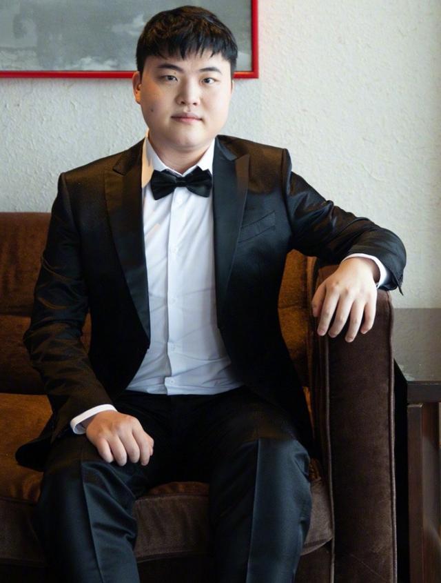 uzi之前在哪直播，uzi到哪里直播？