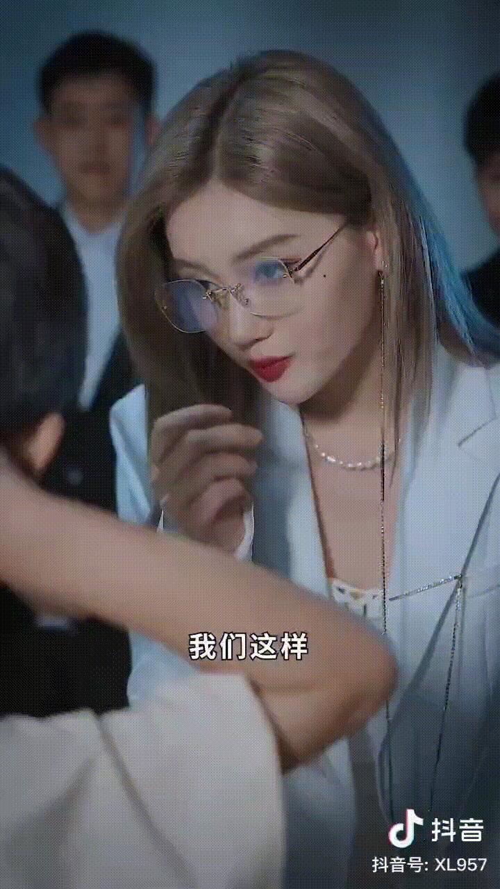 @彥兒_抖音短劇8.5億播放背后有一種力量叫敬業(yè)