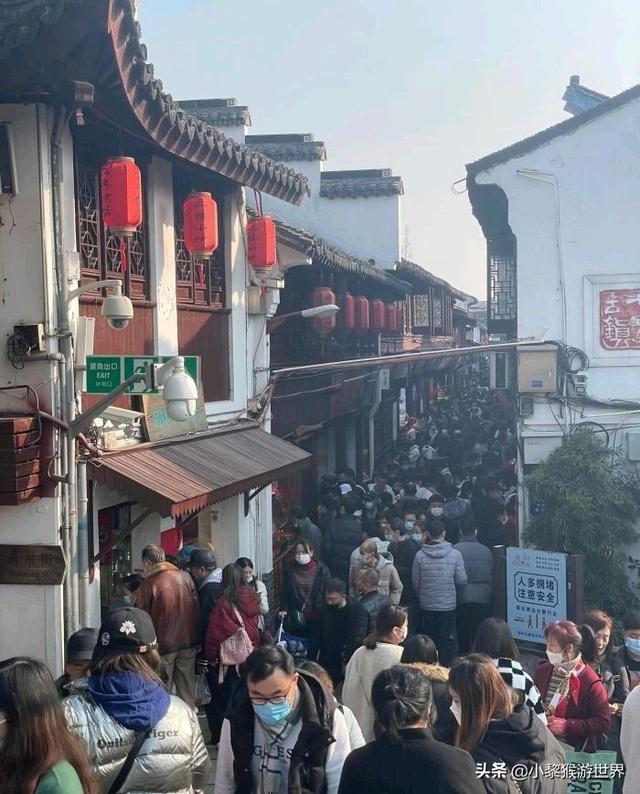 上海特色美食小吃有哪些（上海特色美食小吃英文）