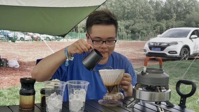快手看點(diǎn)真能掙錢嗎_，快看點(diǎn)快手視頻賺錢是真的嗎？
