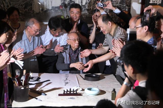 現(xiàn)在疫情做什么生意好（疫情期間有什么生意好做）
