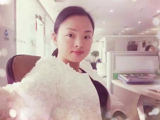 家庭主婦在家做什么賺錢又能帶孩子的說說怎么寫（在家?guī)薜募彝ブ鲖D怎么形容）