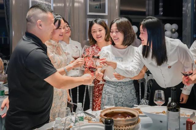 紅酒銷售渠道及推廣方法有哪些問題（紅酒銷售渠道及推廣方法有哪些優(yōu)勢）