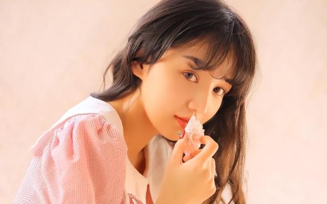 服裝店女銷售和老板的故事