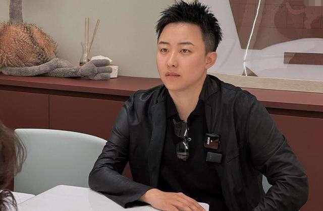 抖音葉老板真實(shí)身份照片，抖音葉老板真實(shí)身份圖片？