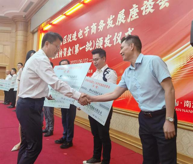 締妒內(nèi)衣是什么材質(zhì)的（締妒內(nèi)衣是幾線品牌）