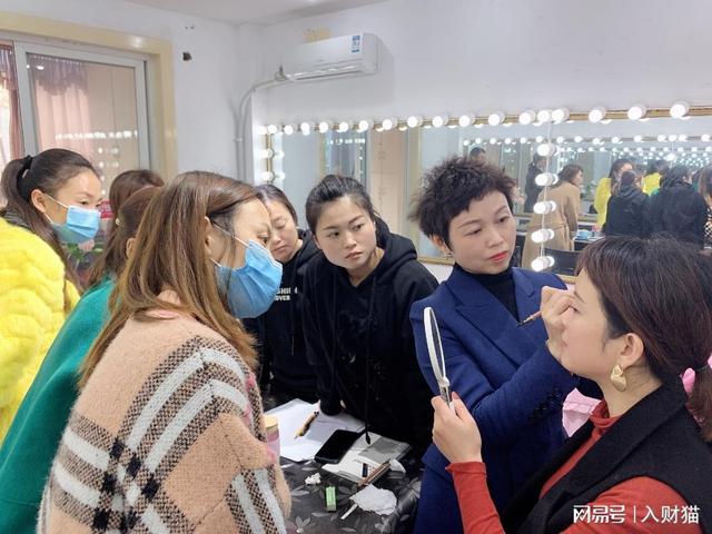 匠心紋繡培訓(xùn)地址在哪里怎么樣（匠心紋繡培訓(xùn)去哪里）