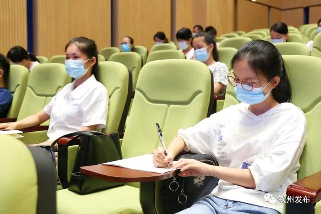 短視頻拍攝剪輯培訓(xùn)班多少錢_大概要學(xué)多久呢_，短視頻拍攝剪輯培訓(xùn)班多少錢一個(gè)月？