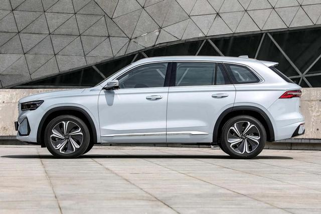油電混合車(chē)十大排名七座（2022油電混合車(chē)十大排名）