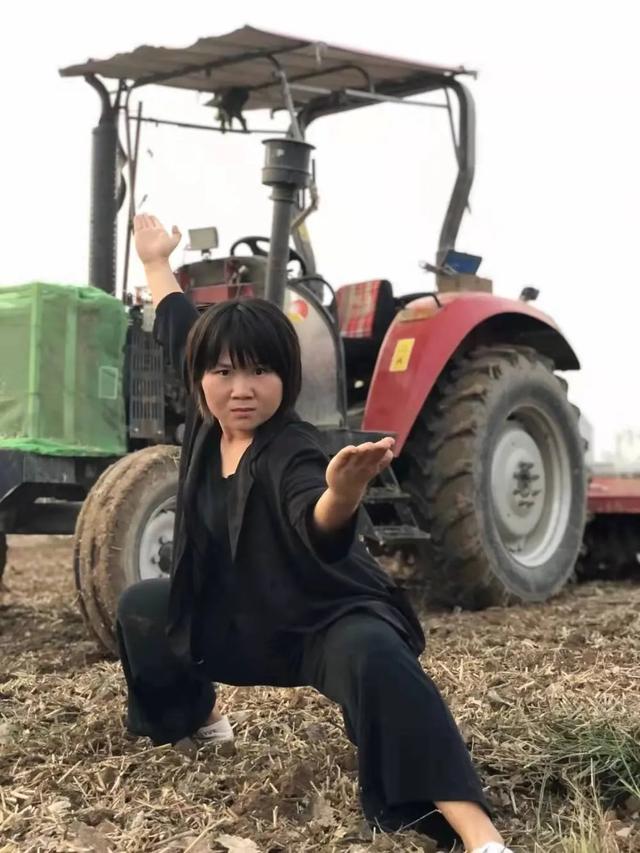 抖音蹬蹬蹬蹬蹬蹬蹬純音樂，抖音上很火的蹬蹬蹬蹬蹬蹬蹬鋼琴？