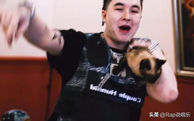 抖音非常火的sorry歌曲叫什么，抖音非常火的sorry歌曲叫什么名字？