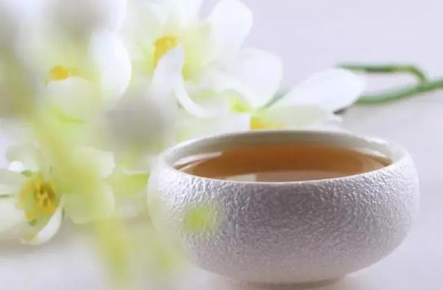 勞動法不允許夫妻在一個公司上班的規(guī)定是什么（勞動法不允許夫妻在一個公司上班的規(guī)定有哪些）