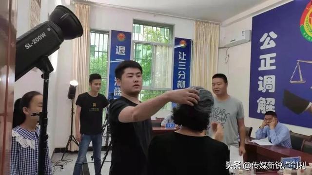創(chuàng)業(yè)團(tuán)隊(duì)個(gè)人介紹怎么寫，創(chuàng)業(yè)計(jì)劃書團(tuán)隊(duì)成員介紹模板