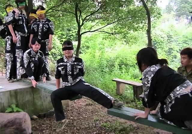 戶外拓展訓(xùn)練有哪些項目，戶外拓展項目？